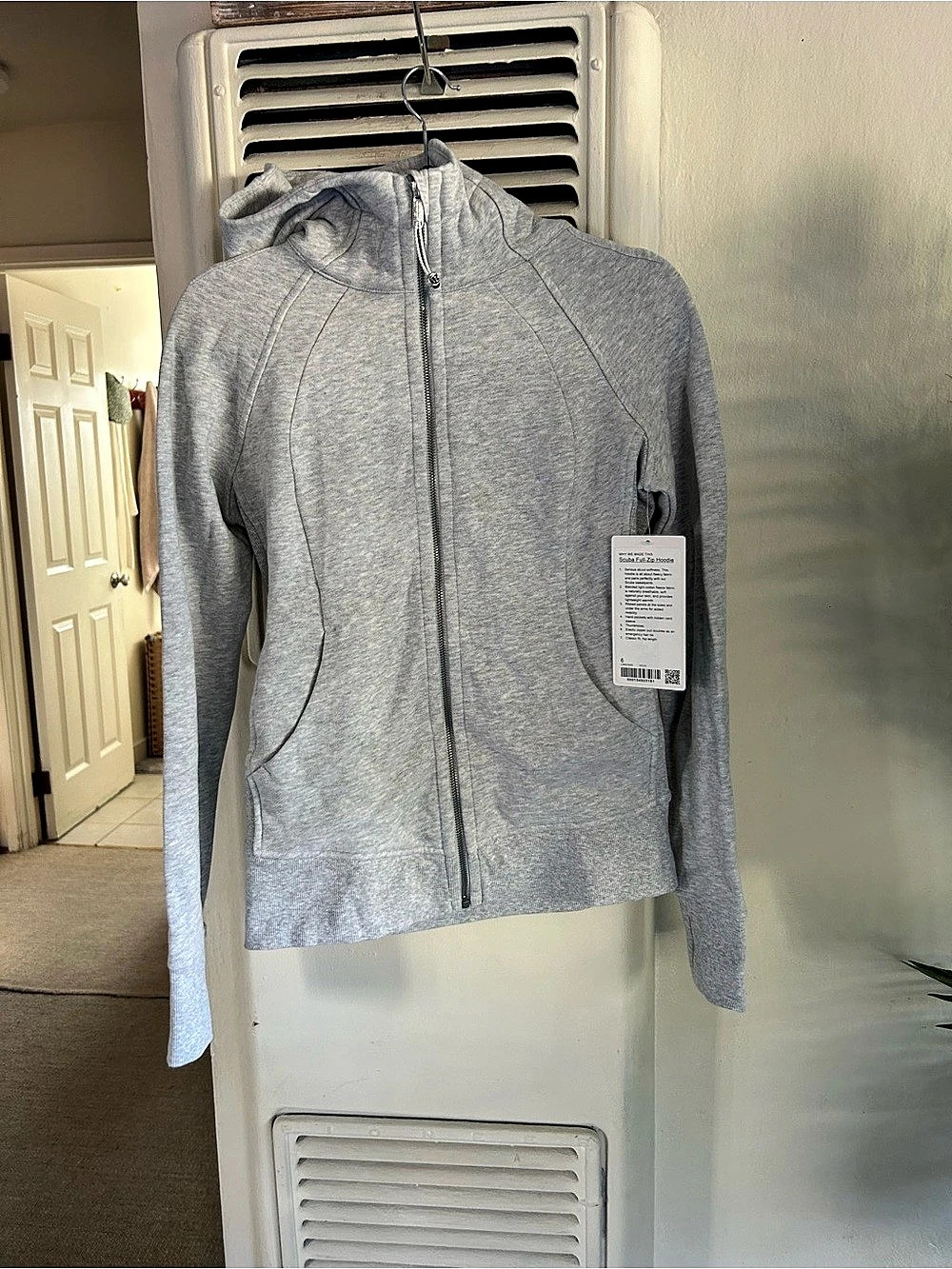 lululemon Scuba Full-Zip Hoodie Full-Zip Hoodie Gray Size 6 NWT